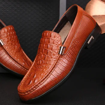 Ir 2021. jaunu ādas vīriešu kurpes mīkstas vienīgais ērti, elpojoši zirņi kurpes ar neslīdošu jaunatnes slinks kurpes braukšanas kurpes