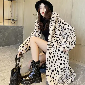 Sievietes ir 2021. Ziemas korejas Modes Leopards Drukāt, Kažoku Zaudēt Garas Mākslīgās Kažokādas Jaka Sieviešu Kapuci Biezs Silts h Mēteli N162