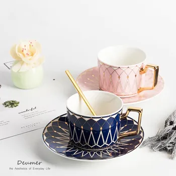 Eiropas stila keramikas kafijas tases ēdienu komplekts pēcpusdienas tēja, ziedu trauks ar karoti biroja dāvanu sākuma mīlestības un citroni